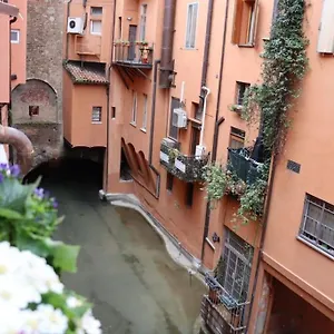 Little Over The Canal Appartamento