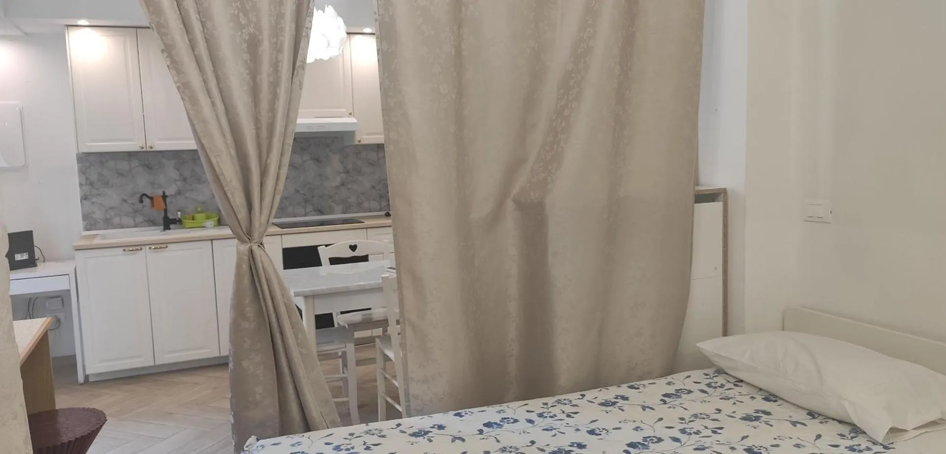 볼로냐 Romantic House Posto Auto Aria Condizionata 아파트 0*,  이탈리아